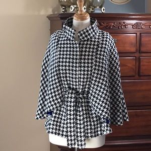 Hounds tooth jacket with cape sleeves
